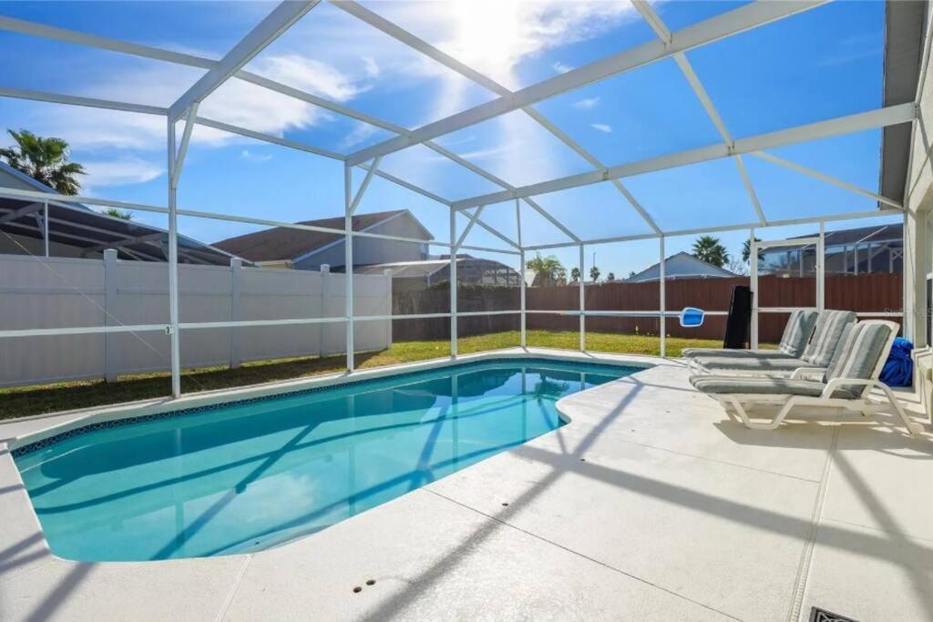 Spacious Vacation Near W/ Private Pool- Perfect For Families! *