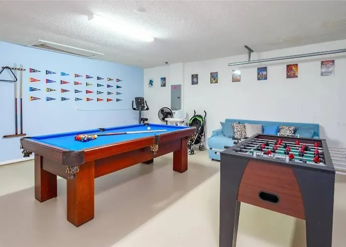 Spacious Vacation Home Near Disney W/ Private Pool- Perfect For Families!