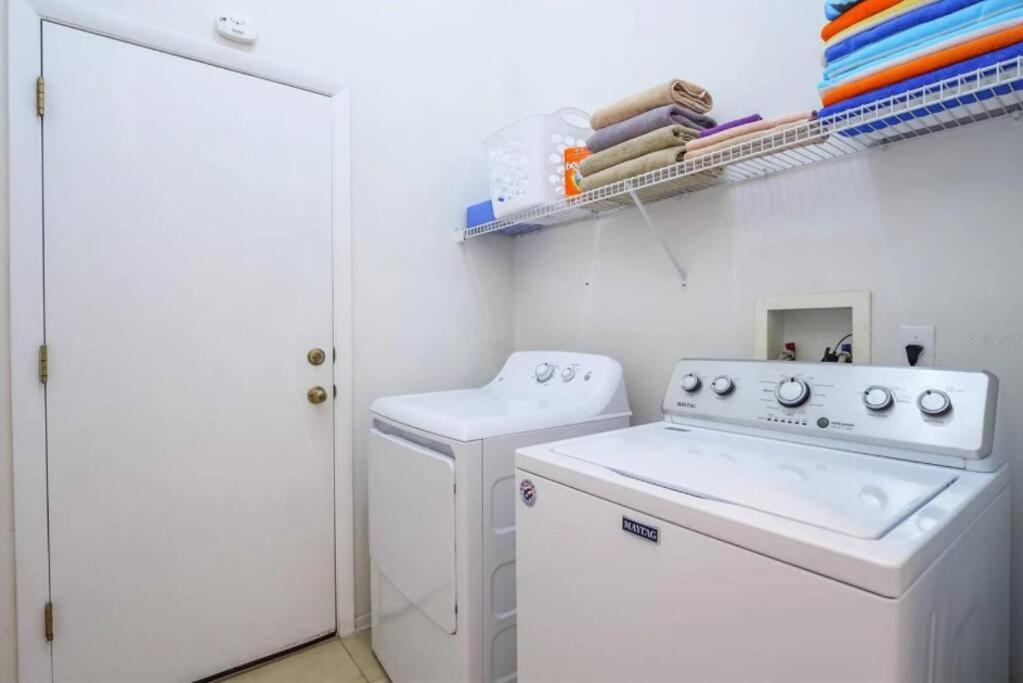 Spacious Vacation Near W/ Private Pool- Perfect For Families! Davenport